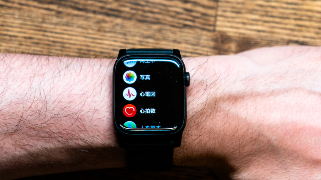 Apple Watch Series 6レビュー：黒いチタンでApple Watchデビュー 
